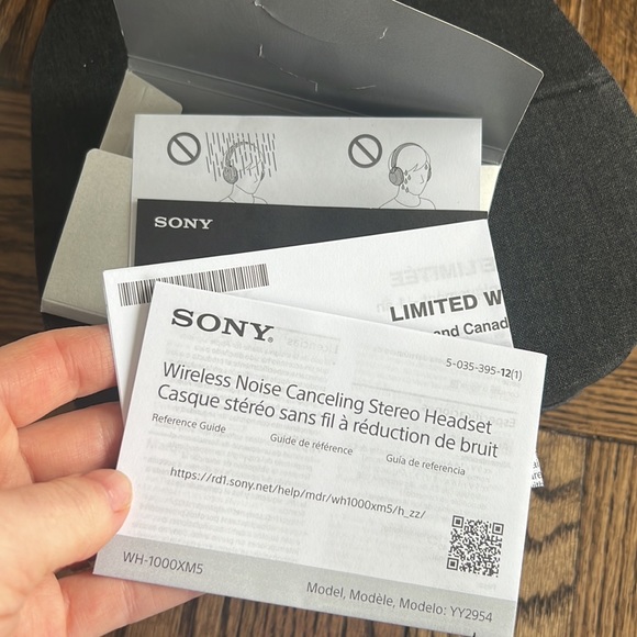 Sony - WH-1000XM5 Wireless Noise-Canceling Over-the-Ear Headphones - Black - Picture 12 of 13